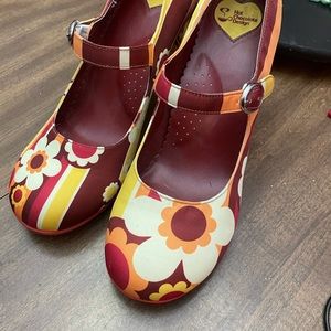 Hot Chocolate Design 1970’s high heels new